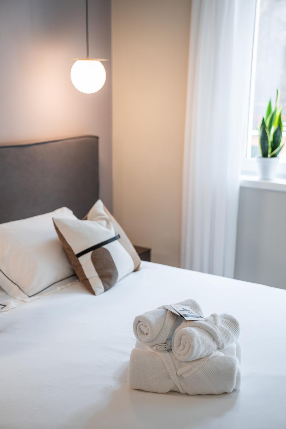 Es Rooms And Apartments Torbole Sul Garda ภายนอก รูปภาพ